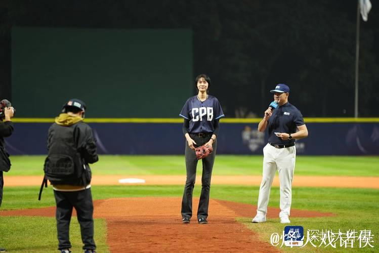 首届中国棒球城市联赛深圳开打 首届中国棒球城市联赛深圳开打