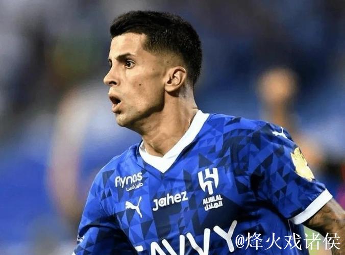 要来了？31岁老熟人跟小因扎吉闹掰，国米接替邓弗里斯就靠他了