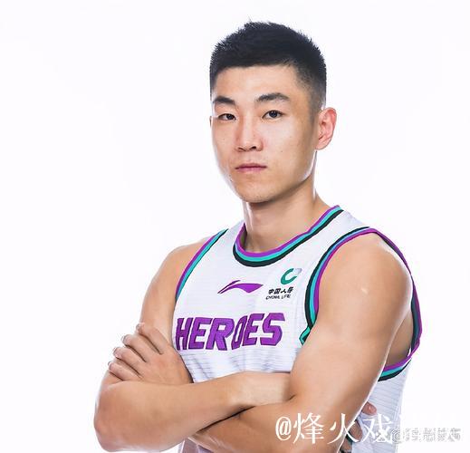 高诗岩17+9山东险胜新疆 齐麟17分李炎哲15分 高诗岩17+9山东险胜新疆 齐麟17分李炎哲15分