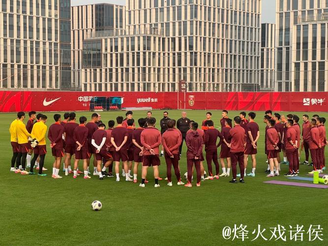 国足上海集训备战世预赛收官战 目标两连胜已无退路可言 国足上海集训备战世预赛收官战 目标两连胜已无退路可言